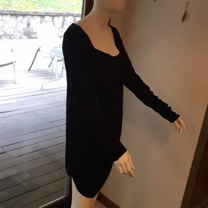VENUS slimming black top, perfect over leggings